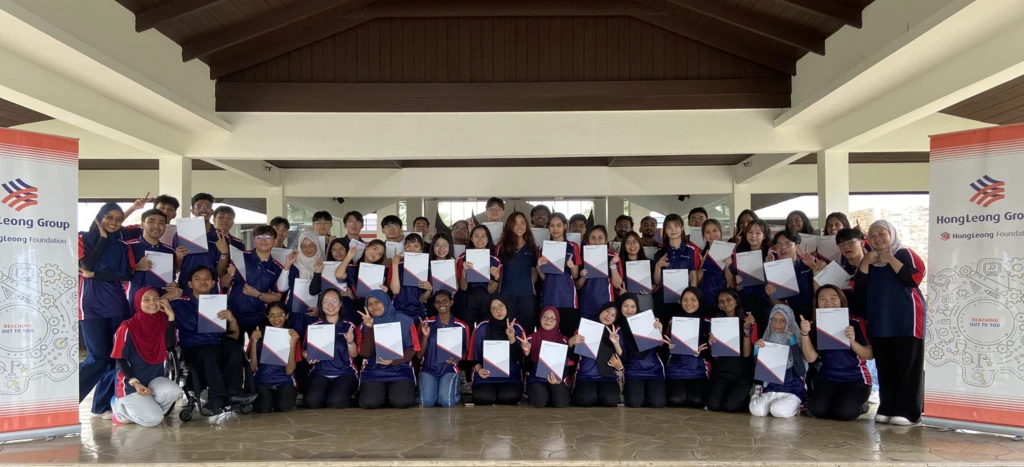 Hong Leong Foundation ROAR Merit Scholarship 2026: Non-Bonded Degree Funding